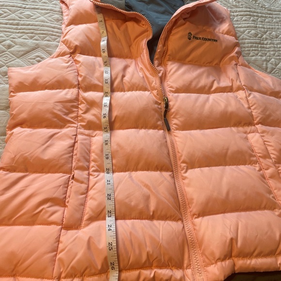 Free Country Charcoal and light pink puffer vest. - Picture 6 of 9